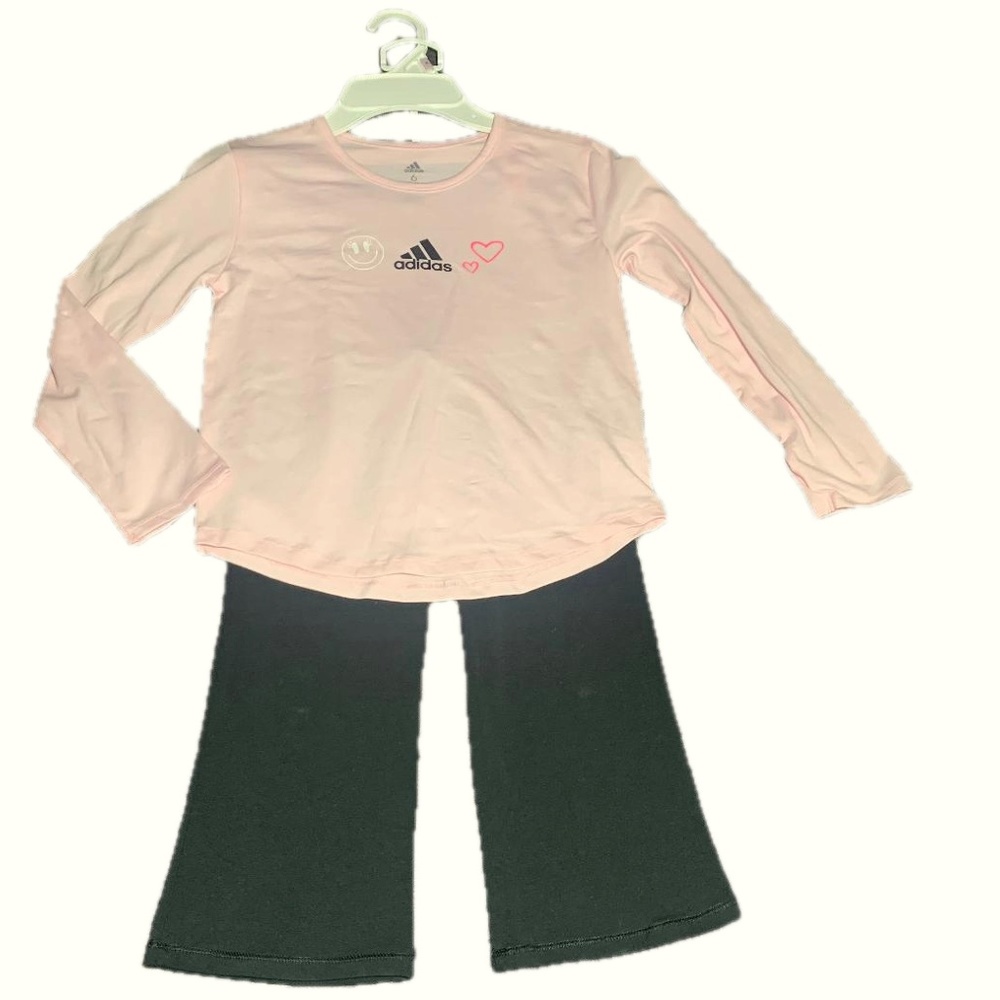 NWT Adidas Girls Longs Sleeves top  and leggings 2piece set size 6
